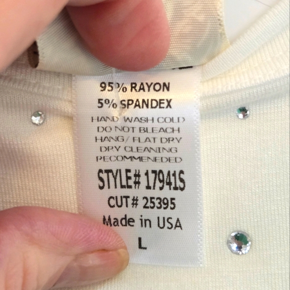 Vocal NWOT Womens White Top With Bling - Picture 7 of 8